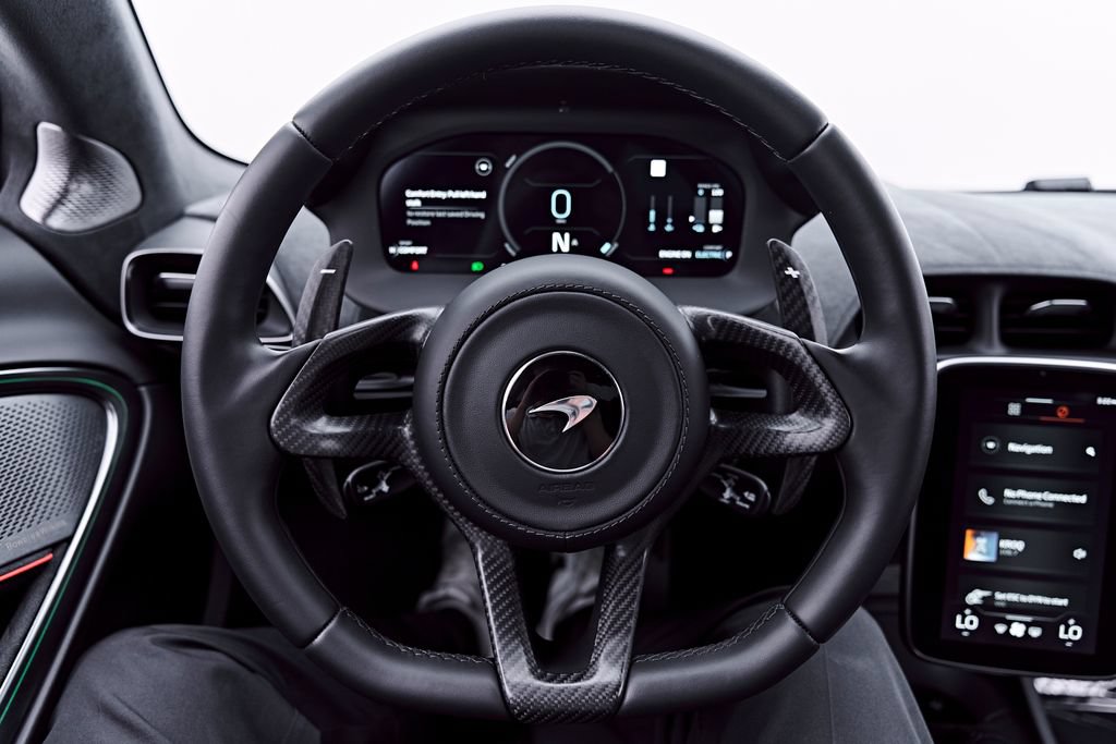 Used 2023 McLaren Artura RWD image 60