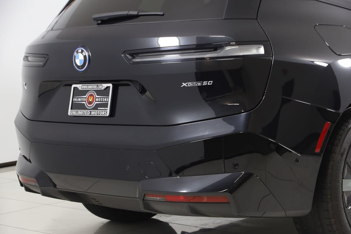 Used 2023 BMW iX xDrive50 w/ Sport Package AWD/4WD image 50