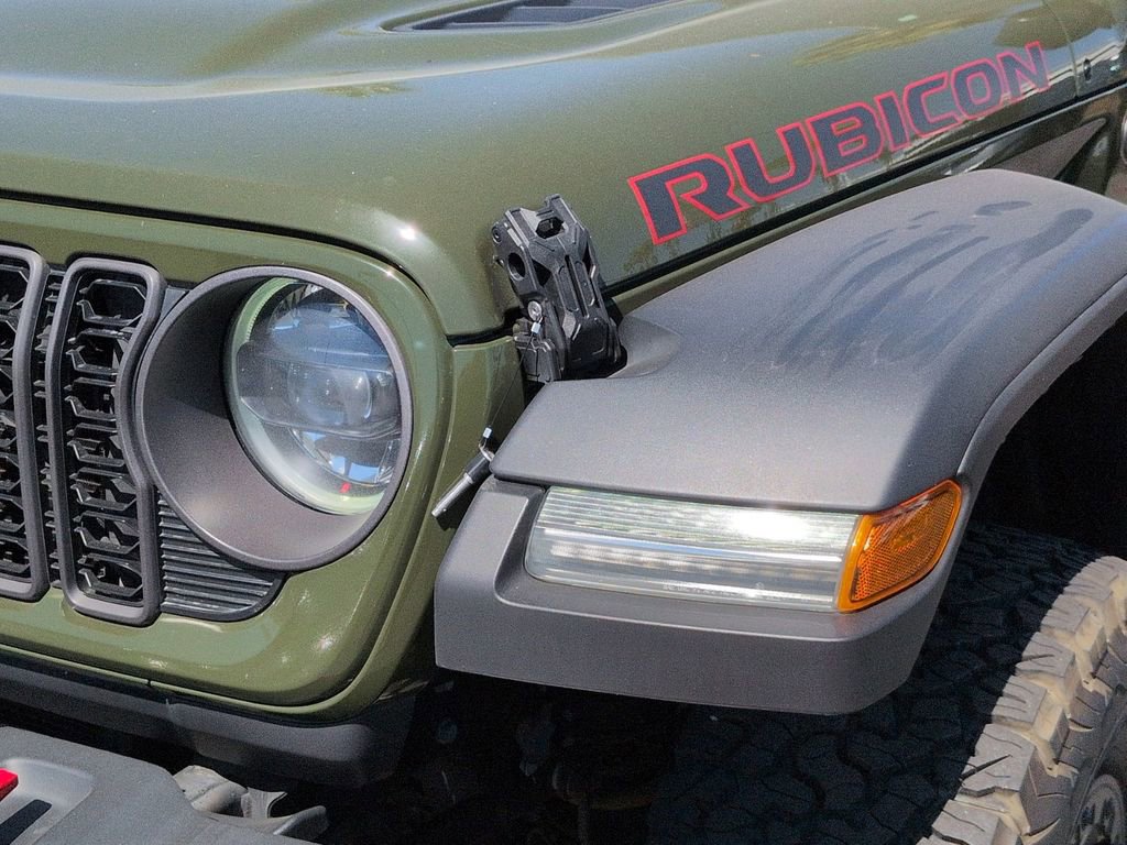 Used 2024 Jeep Wrangler Unlimited Rubicon w/ XTREMEE 35" Tire Package AWD/4WD image 7