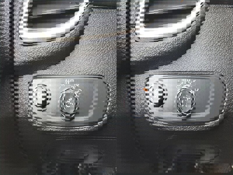 Used 2019 Chevrolet Trax LS w/ Tint and Cruise Package FWD image 17