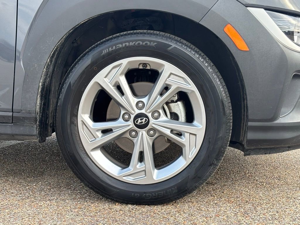 Used 2023 Hyundai Kona SEL FWD image 8