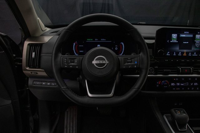 Used 2024 Nissan Pathfinder Platinum w/ Cargo Package image 28