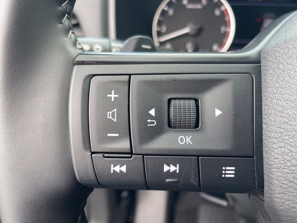 Certified 2026 Nissan Rogue SV FWD image 9