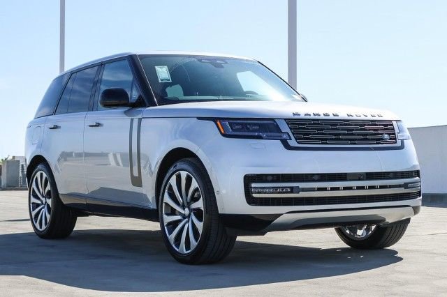 New 2025 Land Rover Range Rover SE image 3