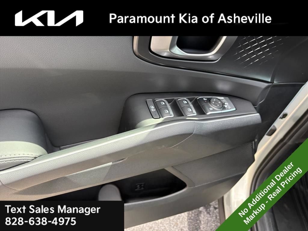 New 2026 Kia Sorento S AWD/4WD image 24