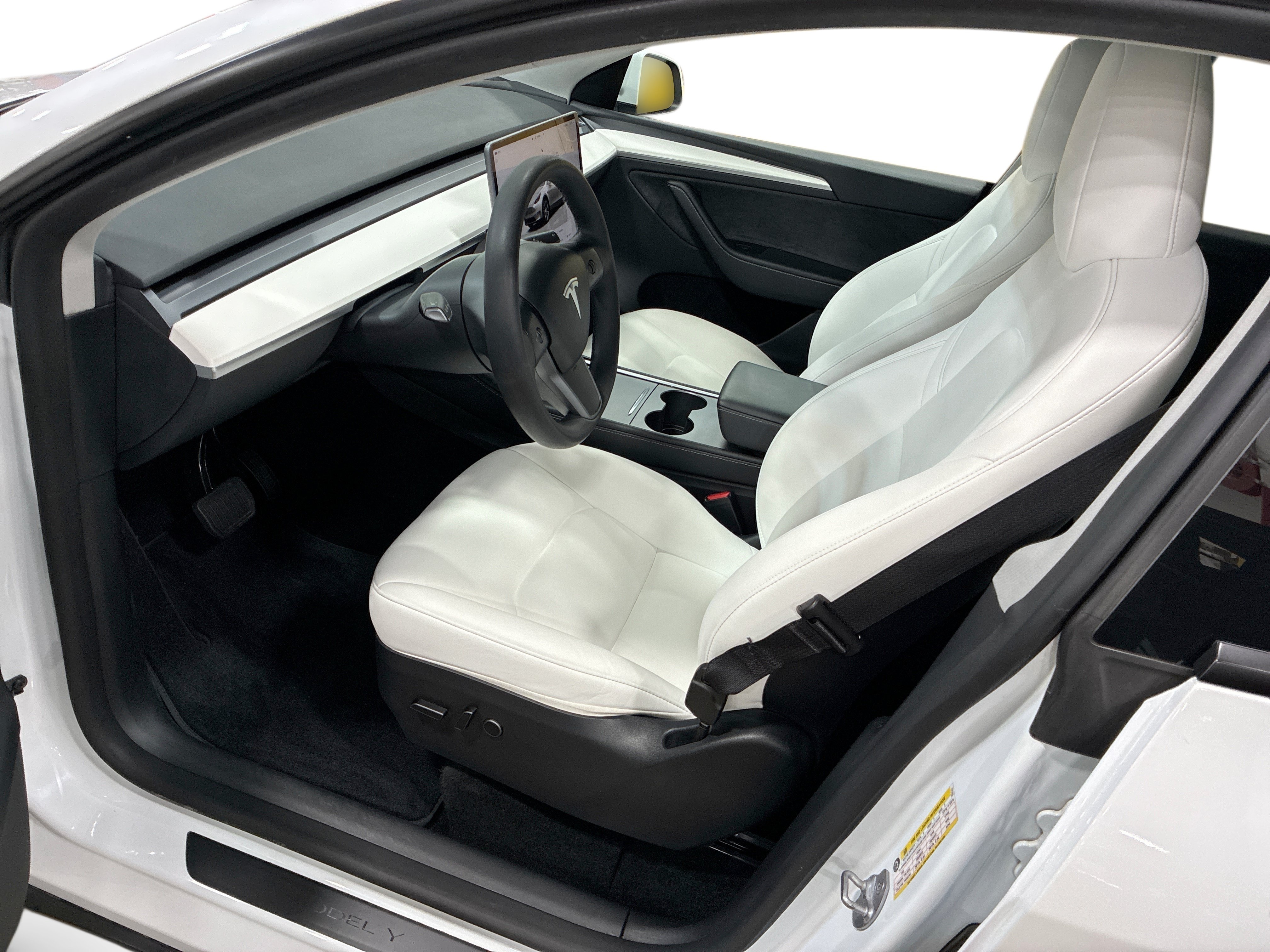 Certified 2023 Tesla Model Y Long Range AWD/4WD image 9