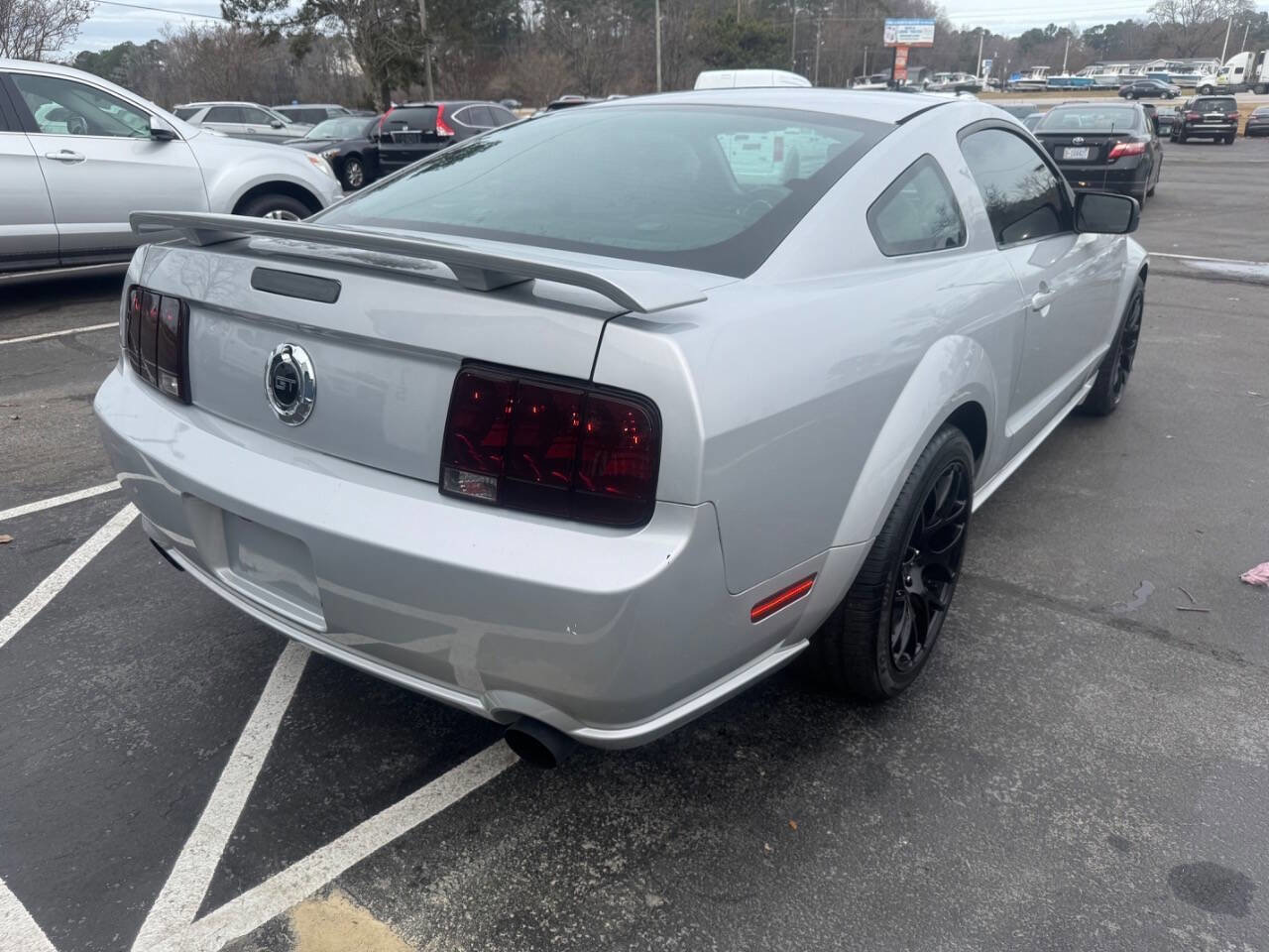 Used 2006 Ford Mustang GT RWD image 7