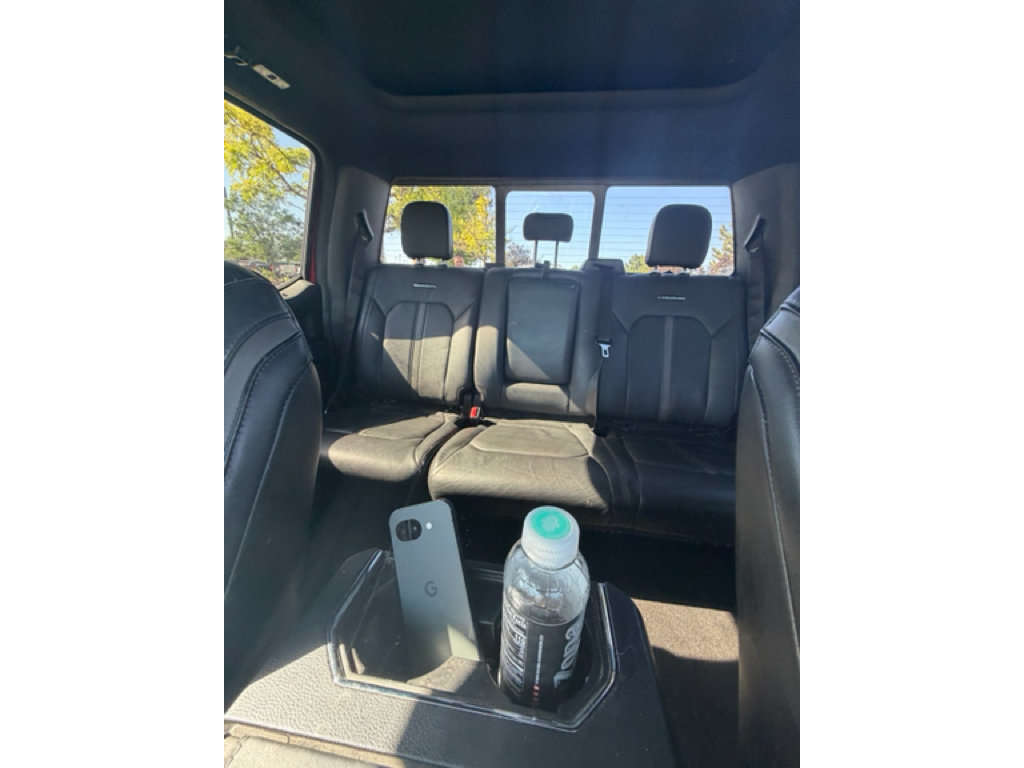 Used 2015 Ford F150 Platinum w/ Technology Package AWD/4WD image 10