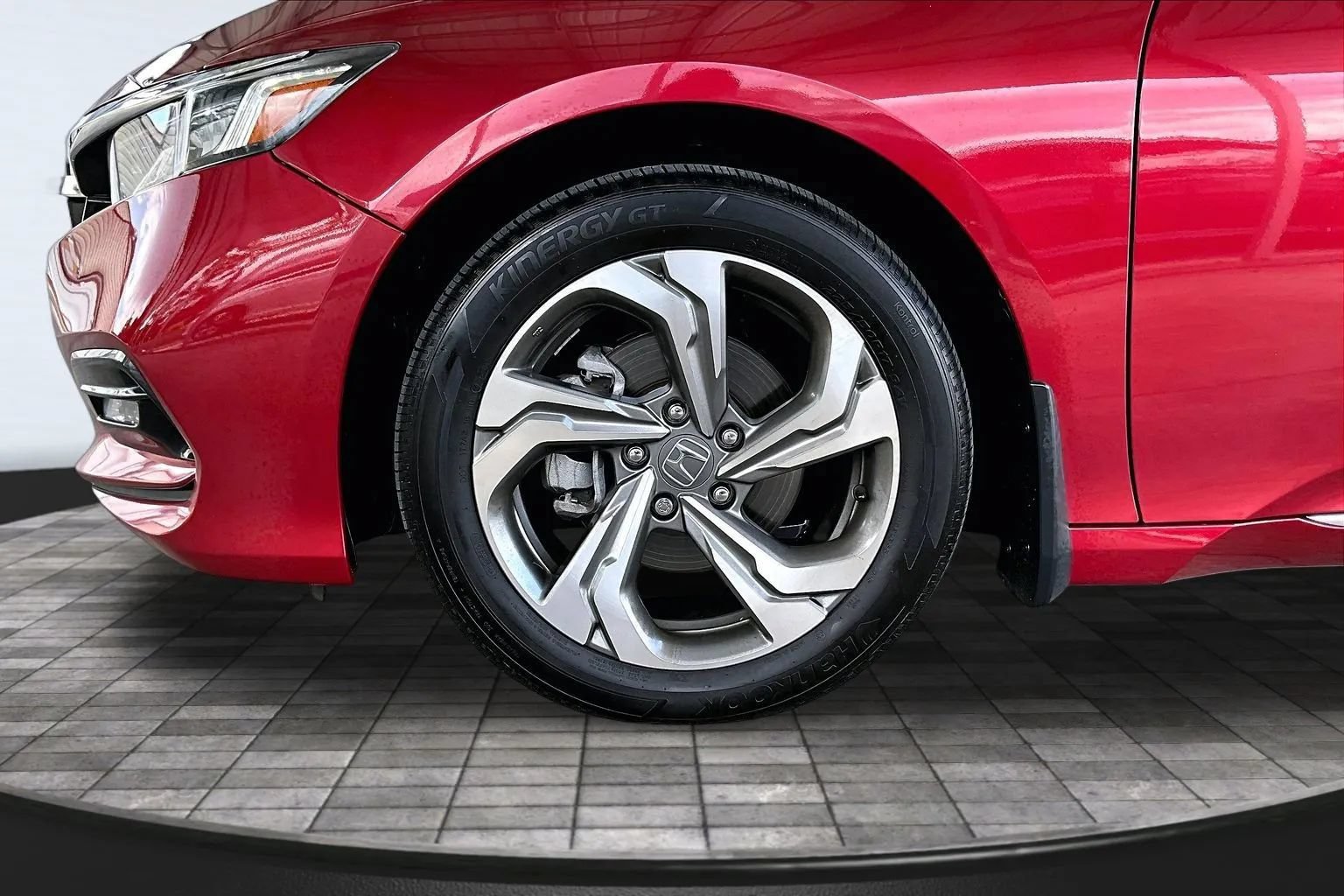 Used 2018 Honda Accord EX-L image 31