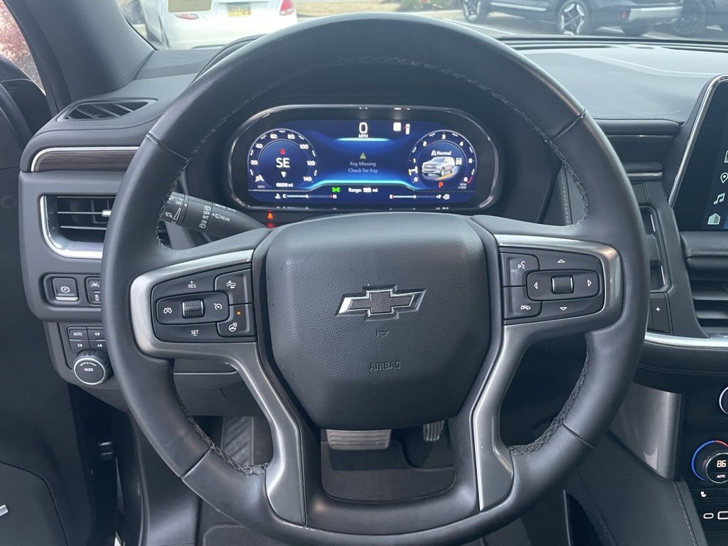 Used 2023 Chevrolet Suburban Z71 w/ Luxury Package image 14