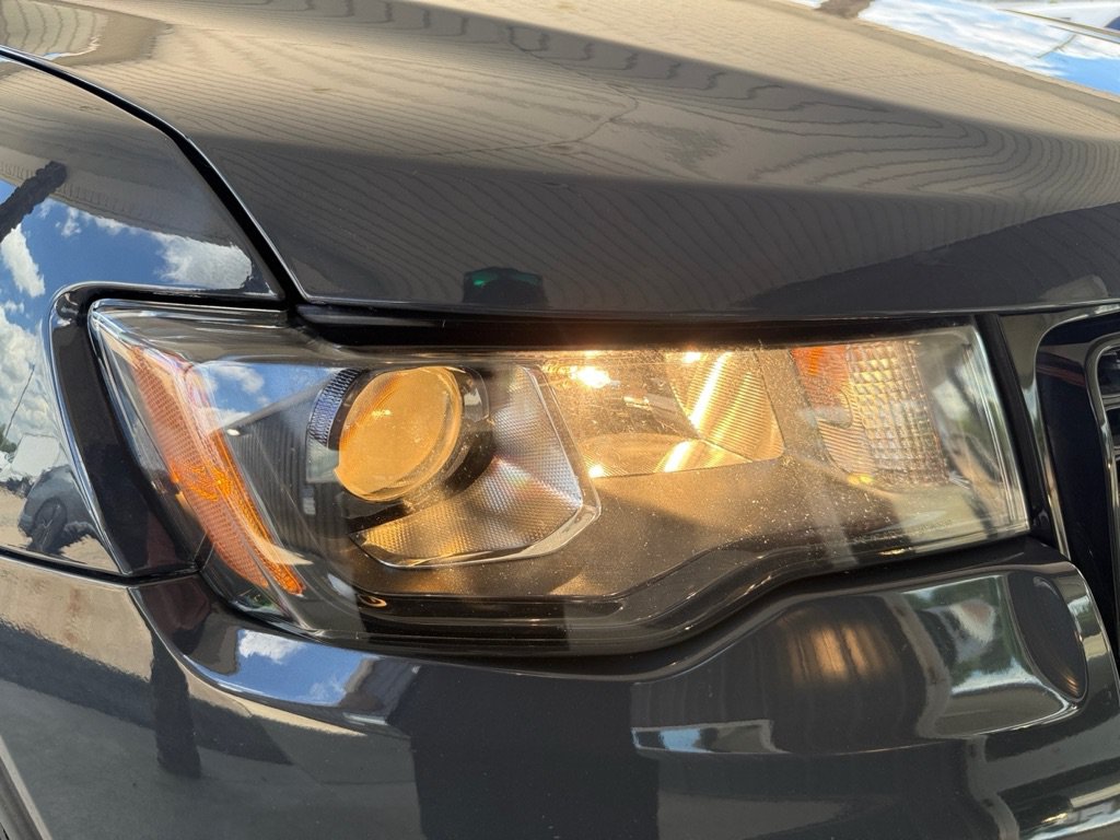 Used 2018 Jeep Grand Cherokee Laredo AWD/4WD image 37