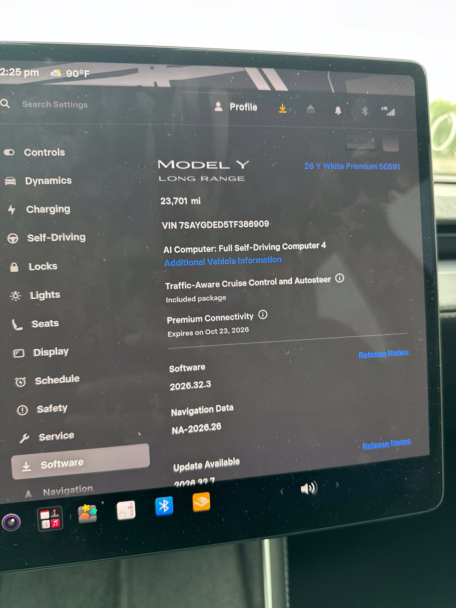 Used 2026 Tesla Model Y Long Range RWD image 7