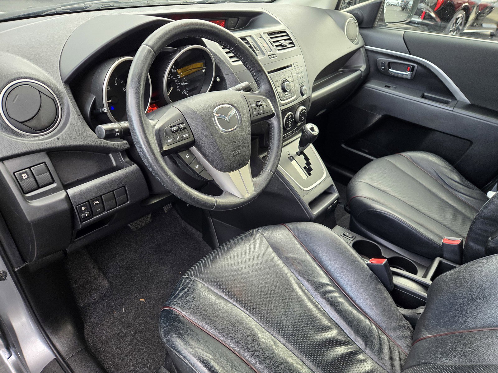 Used 2015 MAZDA MAZDA5 Grand Touring image 10