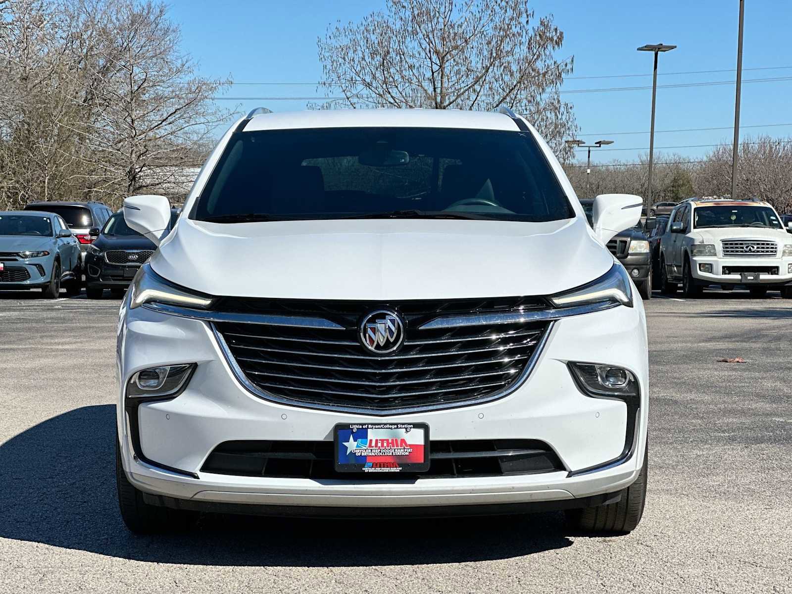 Used 2024 Buick Enclave Essence image 10