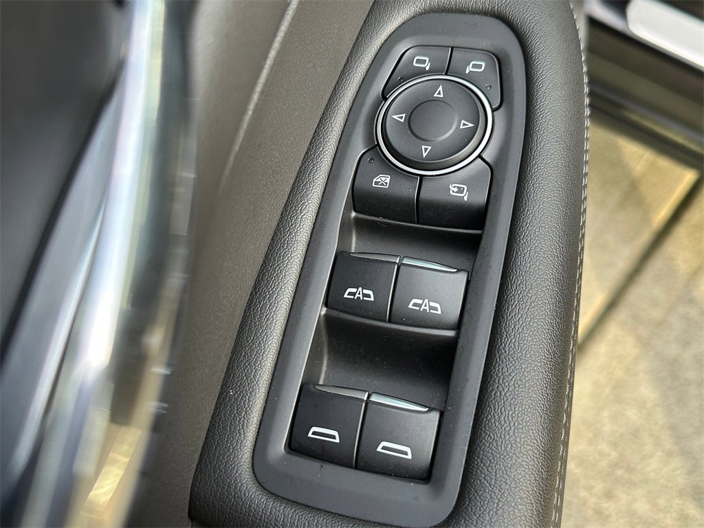 Used 2022 Cadillac XT6 Premium Luxury w/ LPO, Radiant Package image 22