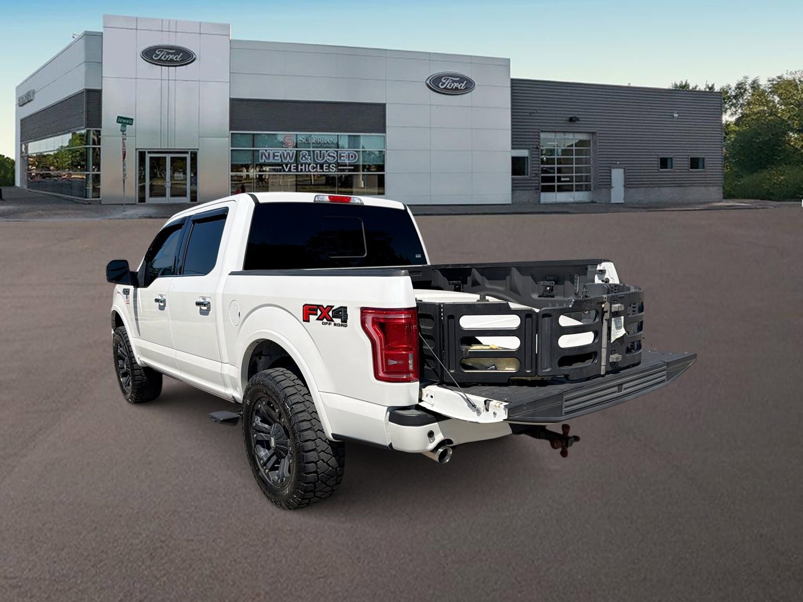 Used 2015 Ford F150 Platinum w/ Equipment Group 701A Luxury AWD/4WD image 8