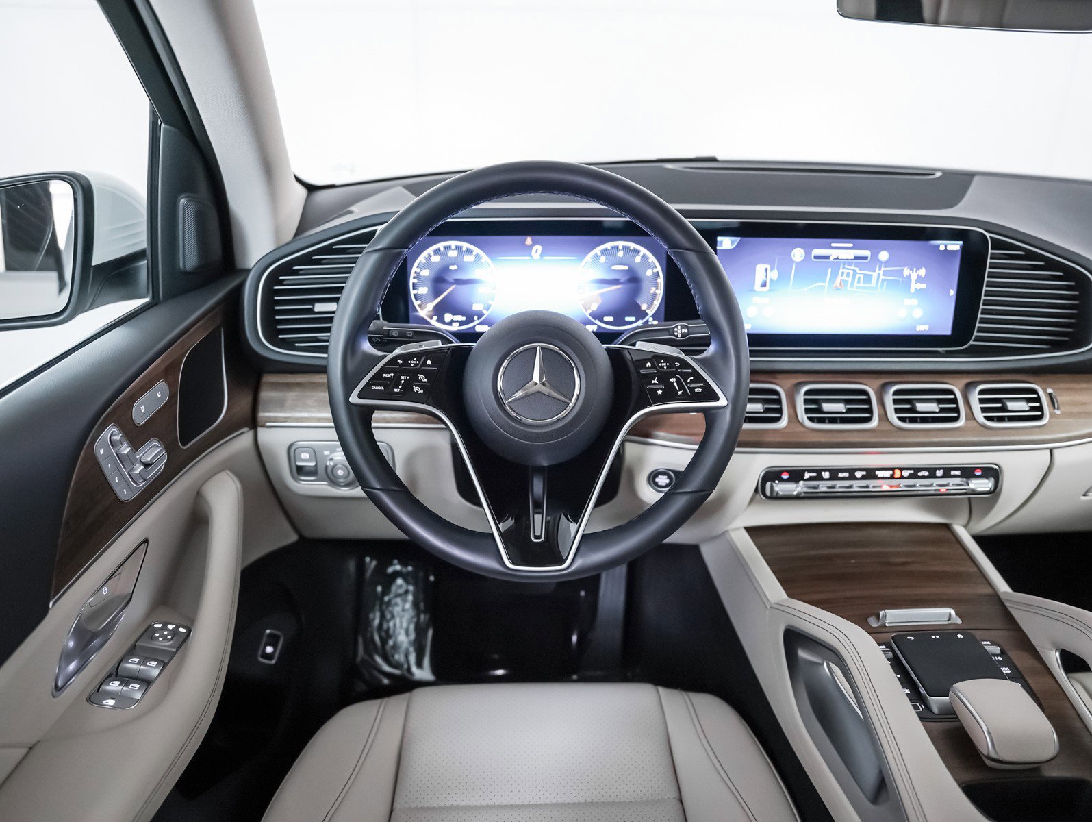 Certified 2025 Mercedes-Benz GLE 350 4MATIC image 15