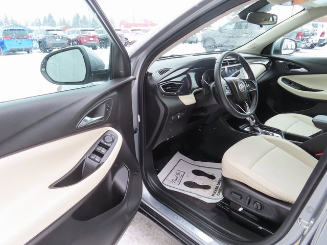Used 2023 Buick Encore GX Preferred w/ Cold Weather Comfort Package image 17