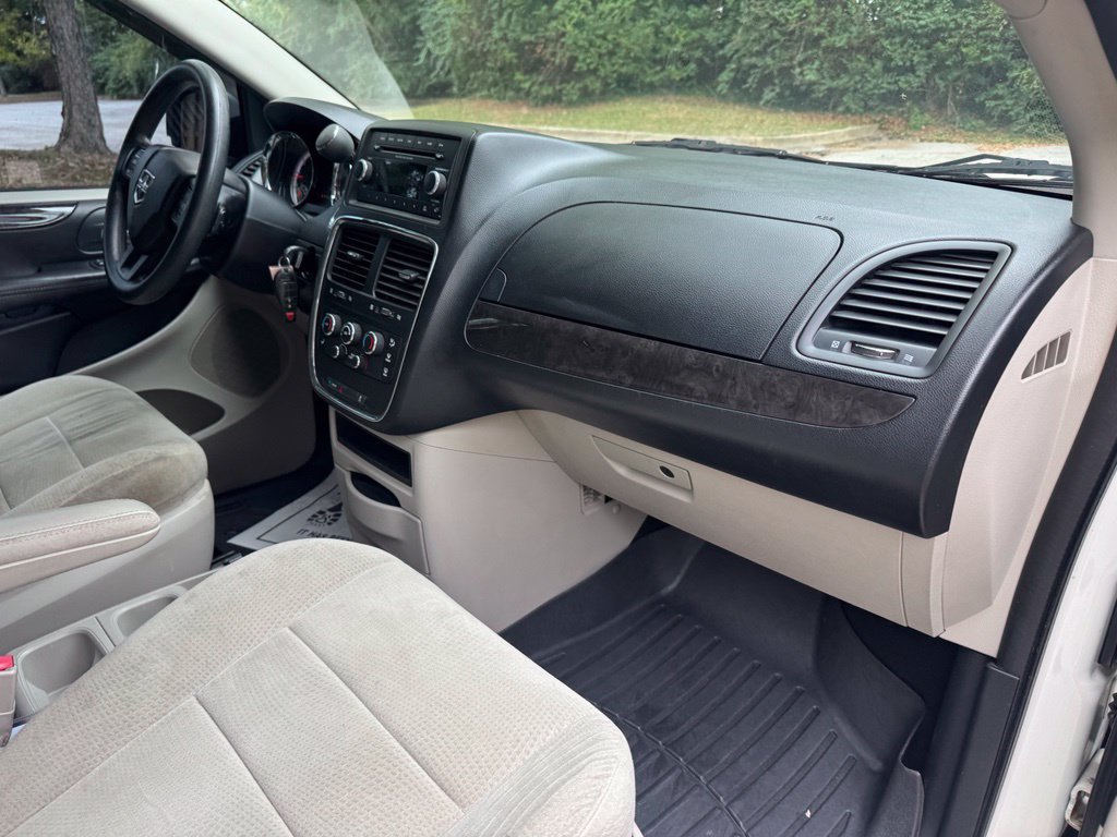 Used 2012 Dodge Grand Caravan SE FWD image 8
