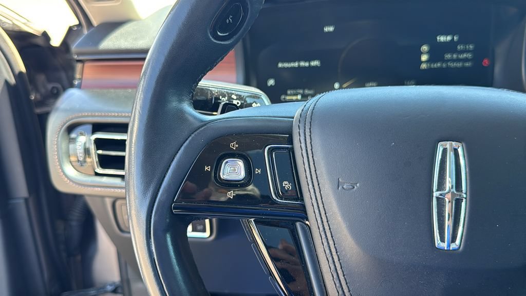 Used 2021 Lincoln Aviator Reserve w/ Equipment Group 201A RWD image 11