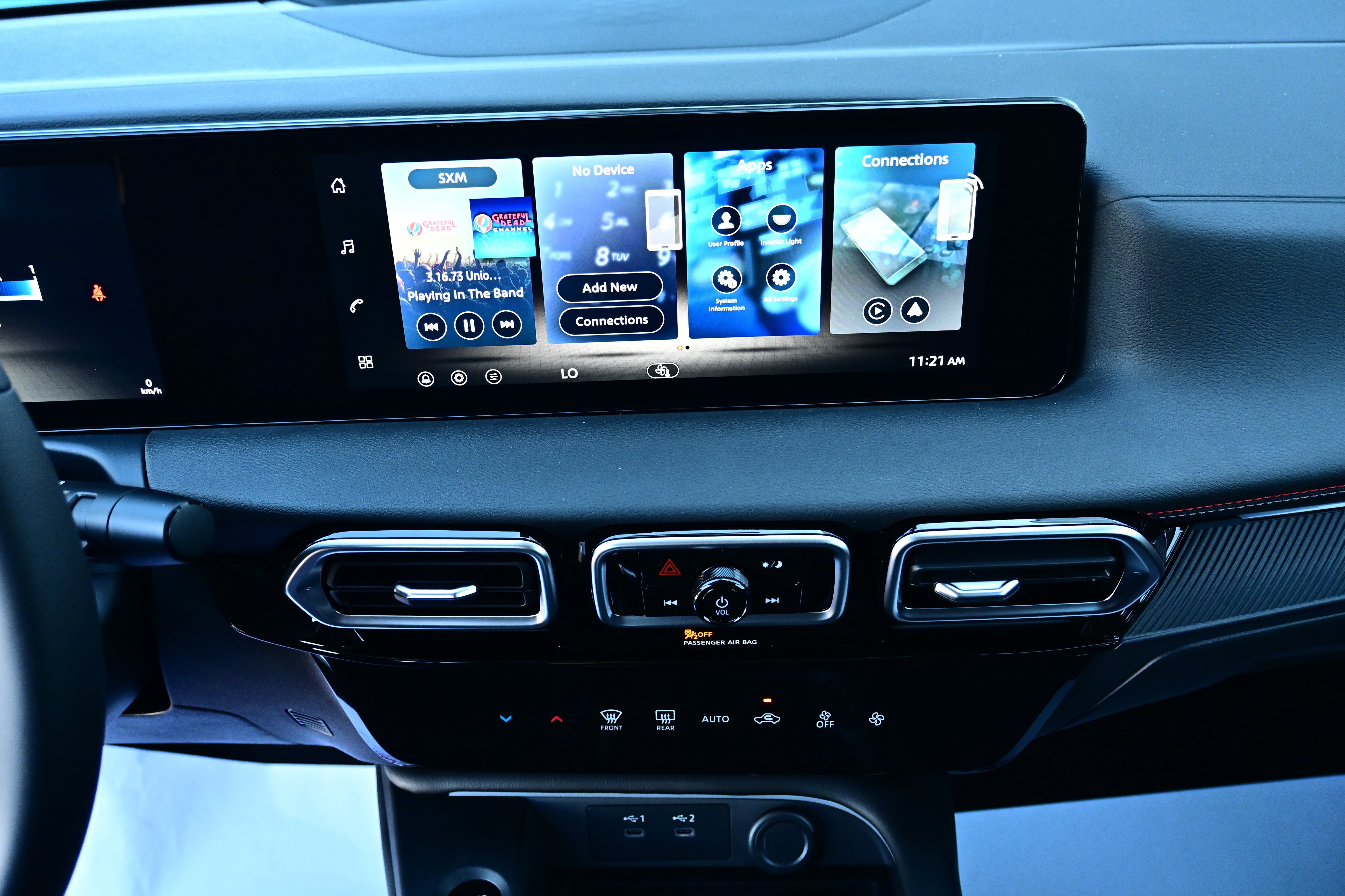 New 2026 Nissan Sentra SR FWD image 16