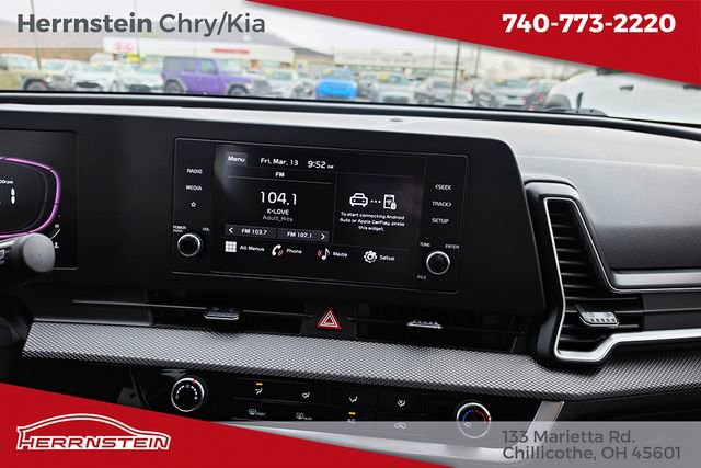 Used 2023 Kia Sportage LX image 9