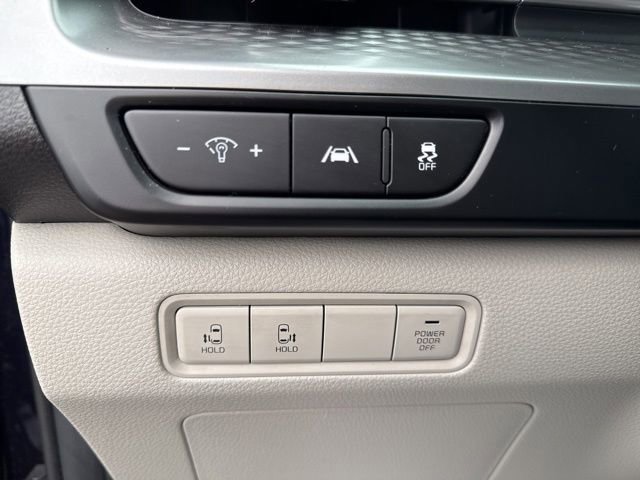 Used 2024 Kia Carnival LX image 22