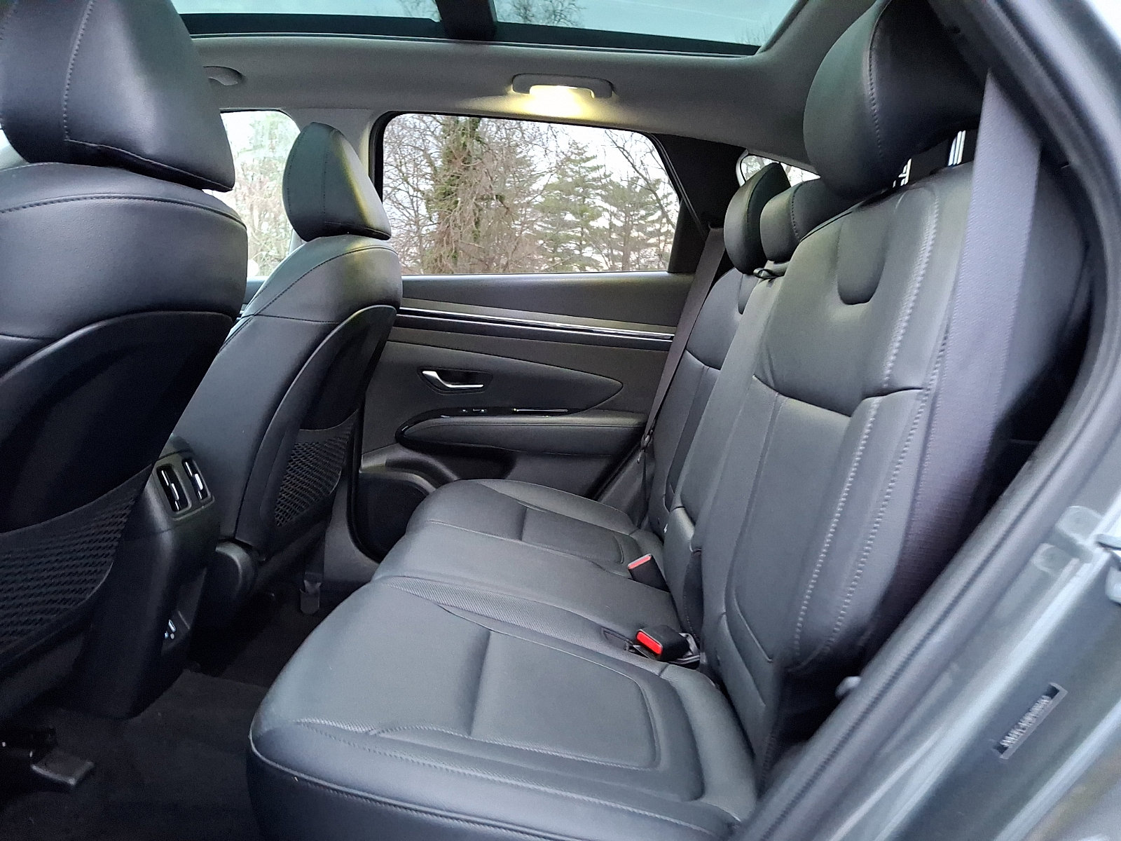Certified 2023 Hyundai Tucson Limited w/ Cargo Package AWD/4WD image 10