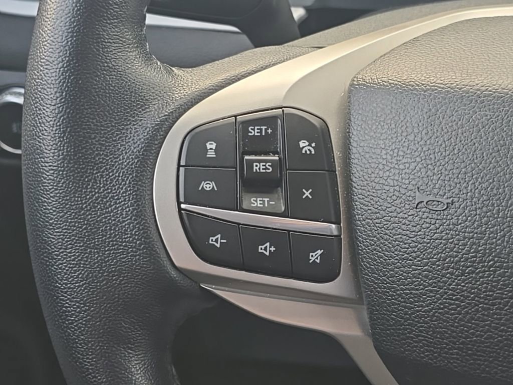 Used 2022 Ford Explorer XLT w/ Equipment Group 202A image 27