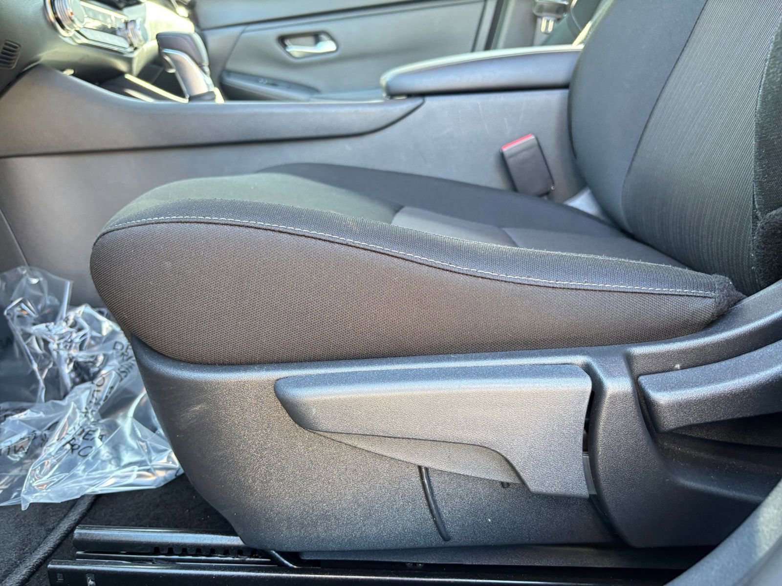 Used 2025 Nissan Sentra SV image 22