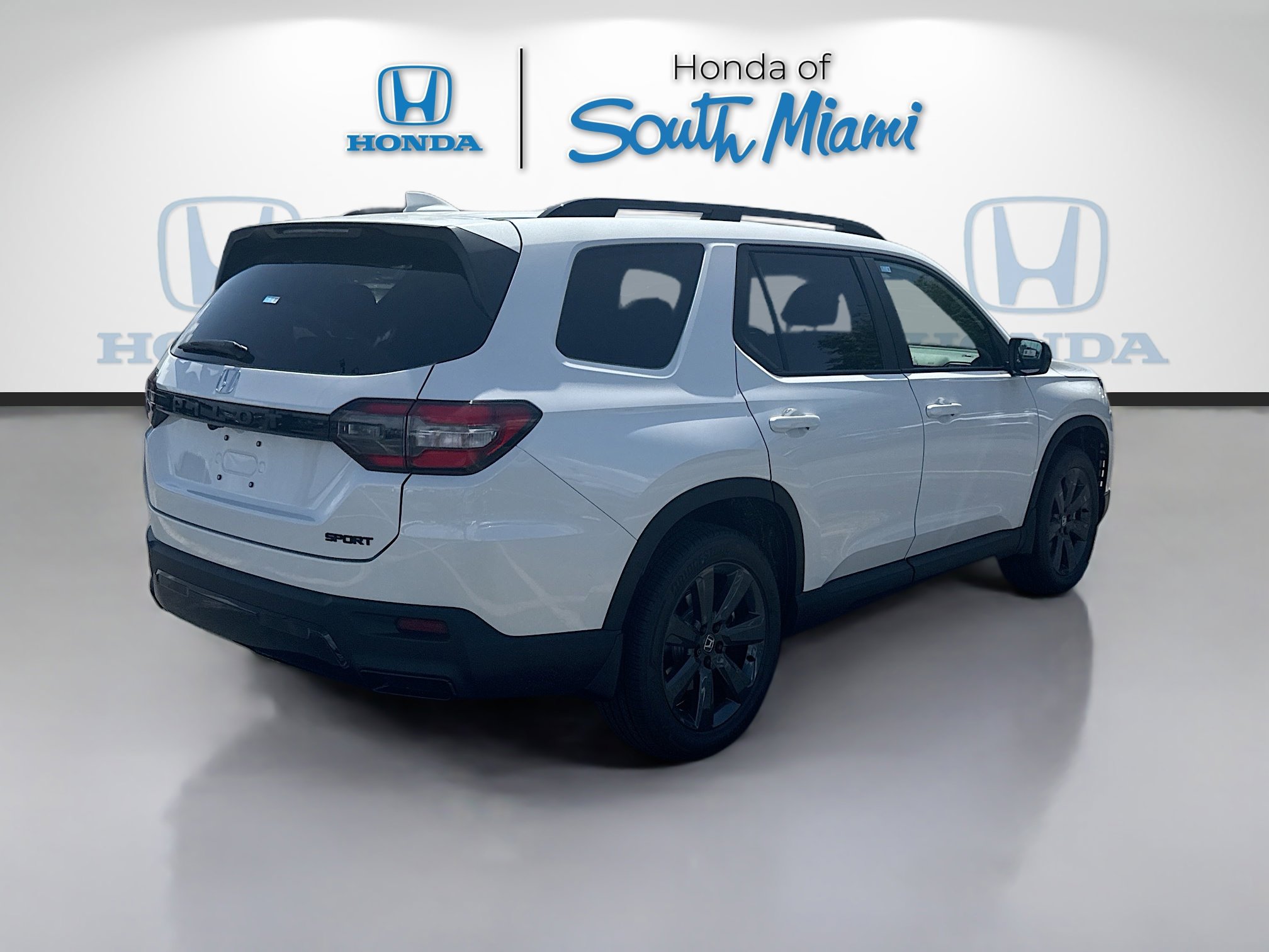 New 2026 Honda Pilot Sport image 7