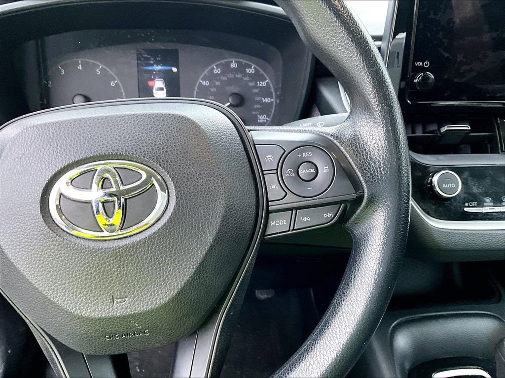 Used 2023 Toyota Corolla LE image 16