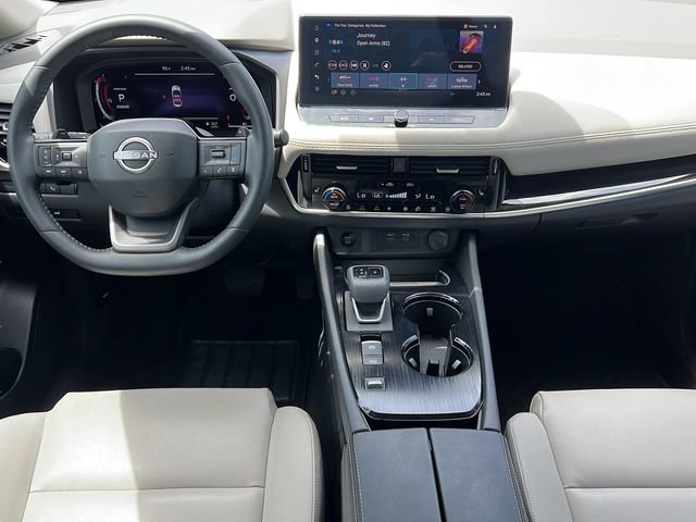 Used 2025 Nissan Rogue SL w/ SL Premium Package FWD image 11