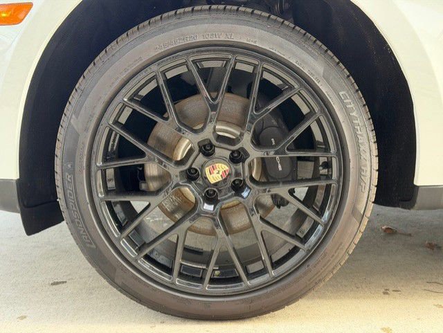 Used 2019 Porsche Macan image 16