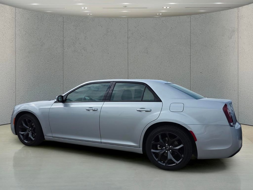 Used 2023 Chrysler 300 S RWD image 7