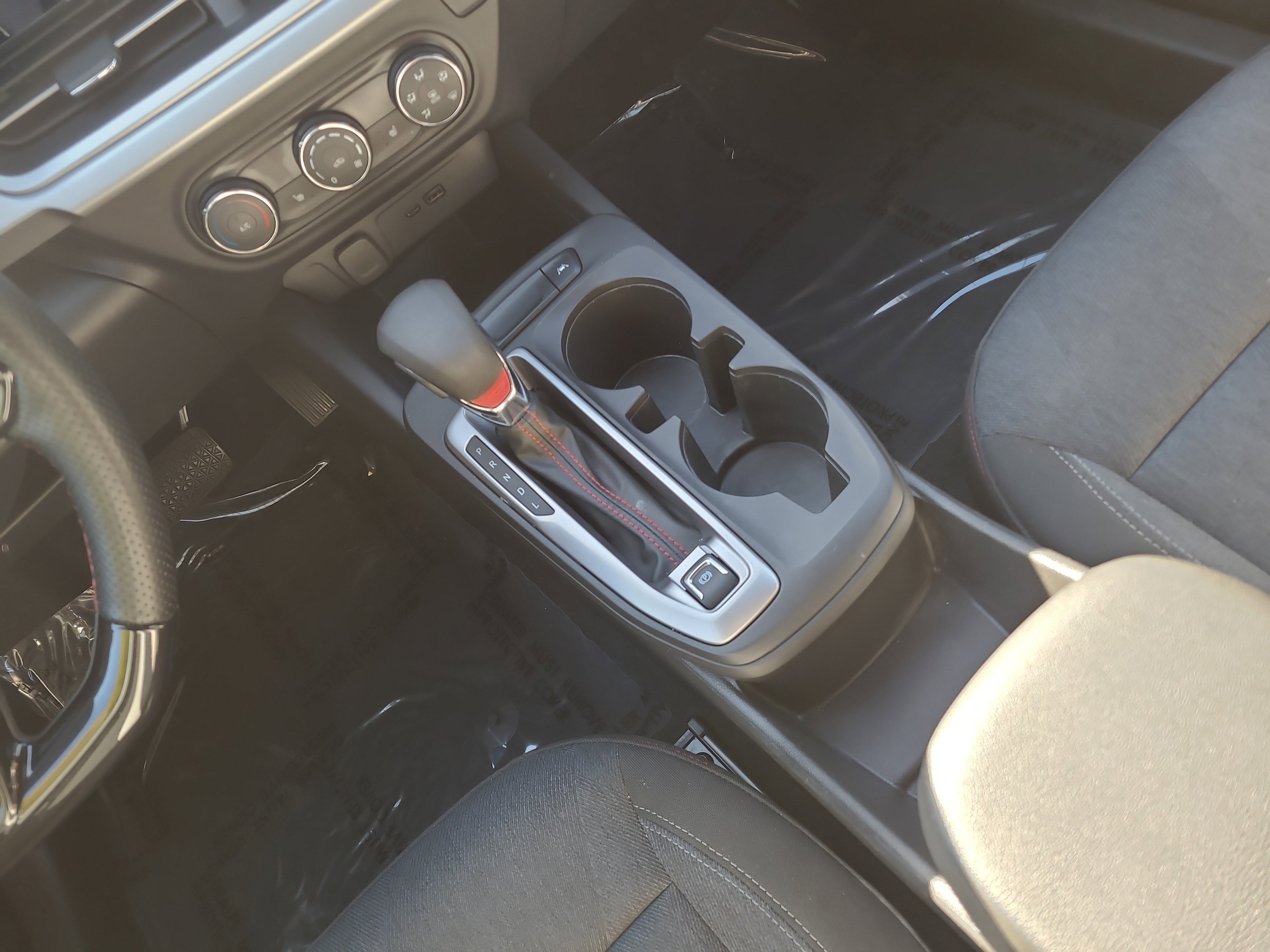 Used 2024 Chevrolet Trax RS image 21