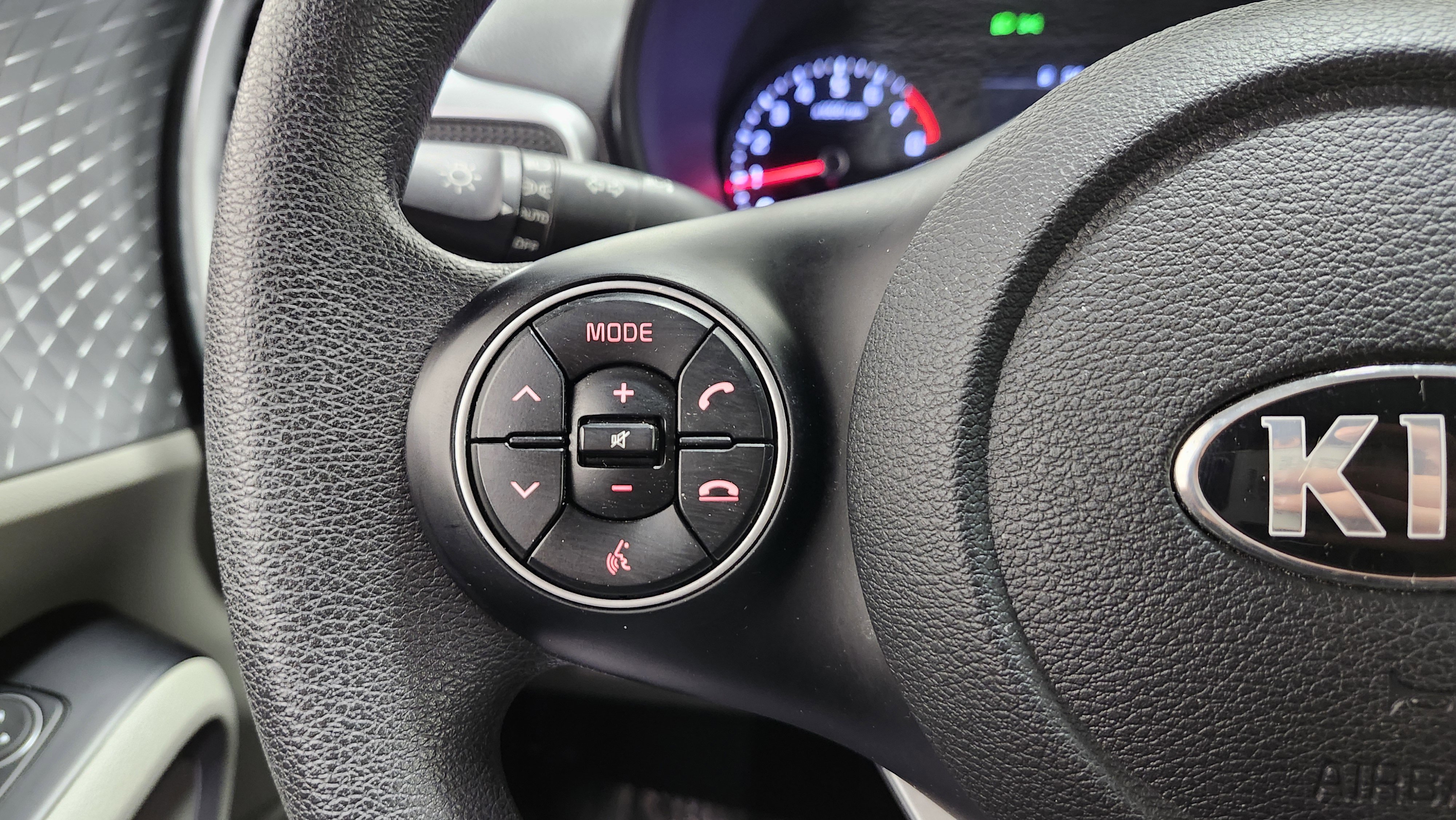 Used 2020 Kia Soul LX image 30