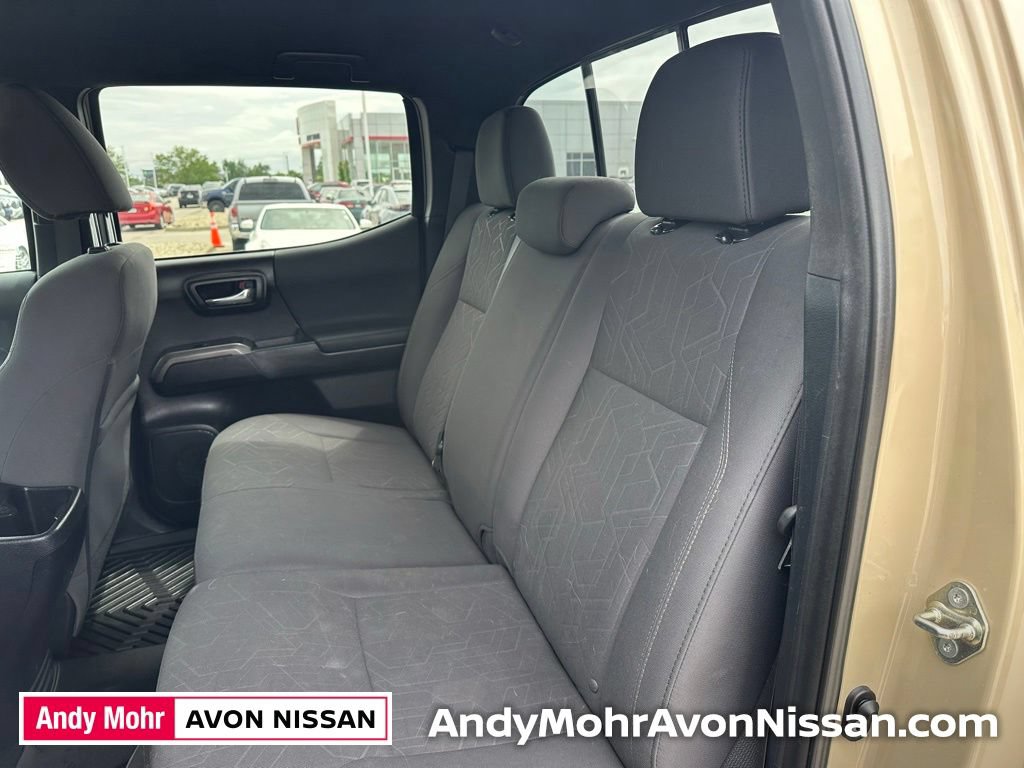 Used 2018 Toyota Tacoma TRD Sport AWD/4WD image 25