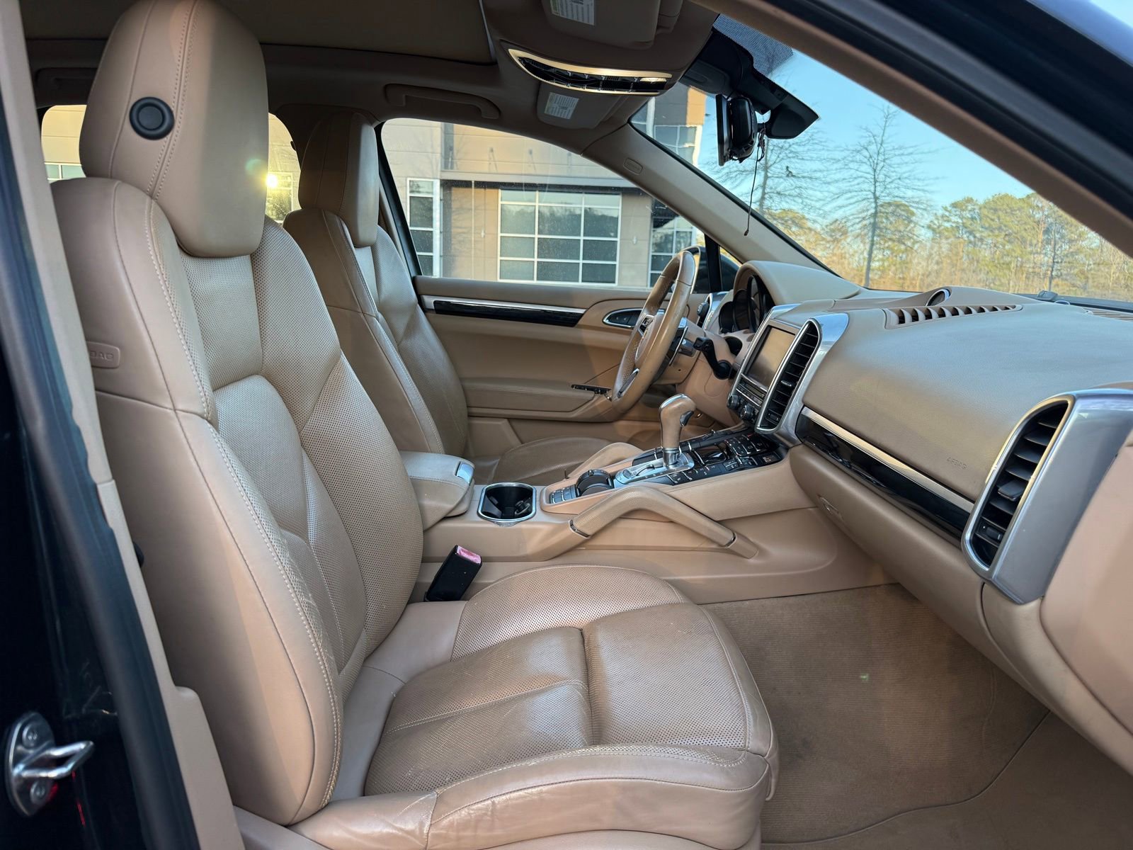 Used 2016 Porsche Cayenne image 34