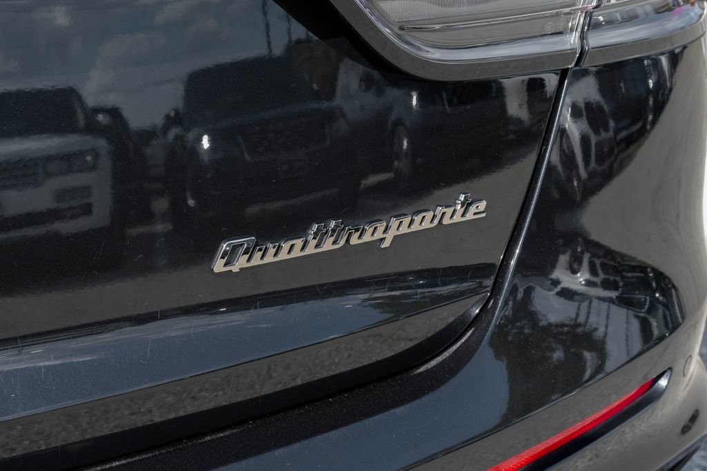 Used 2022 Maserati Quattroporte Trofeo image 57