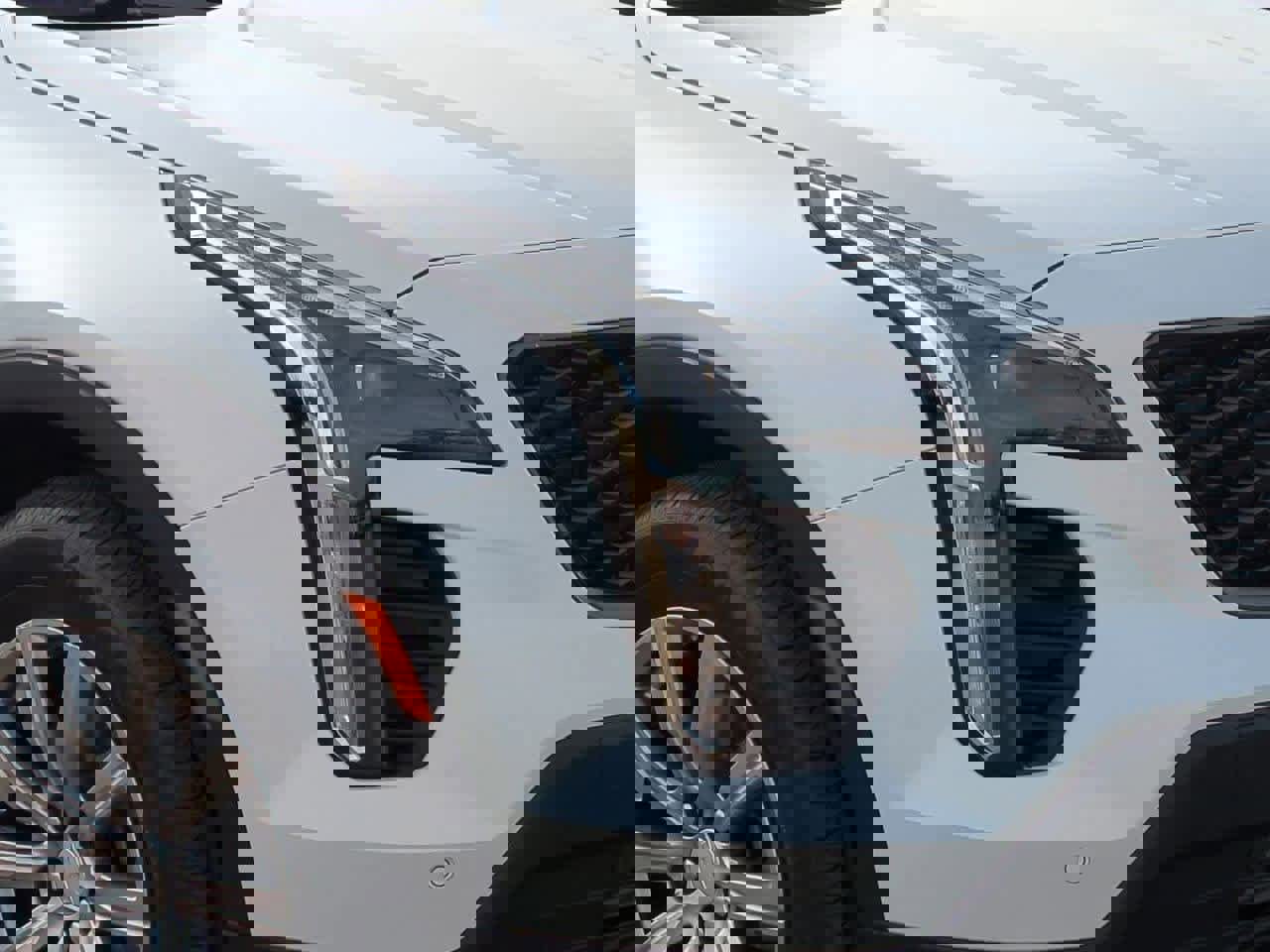 Used 2021 Cadillac XT4 Premium Luxury w/ Cold Weather Package image 10