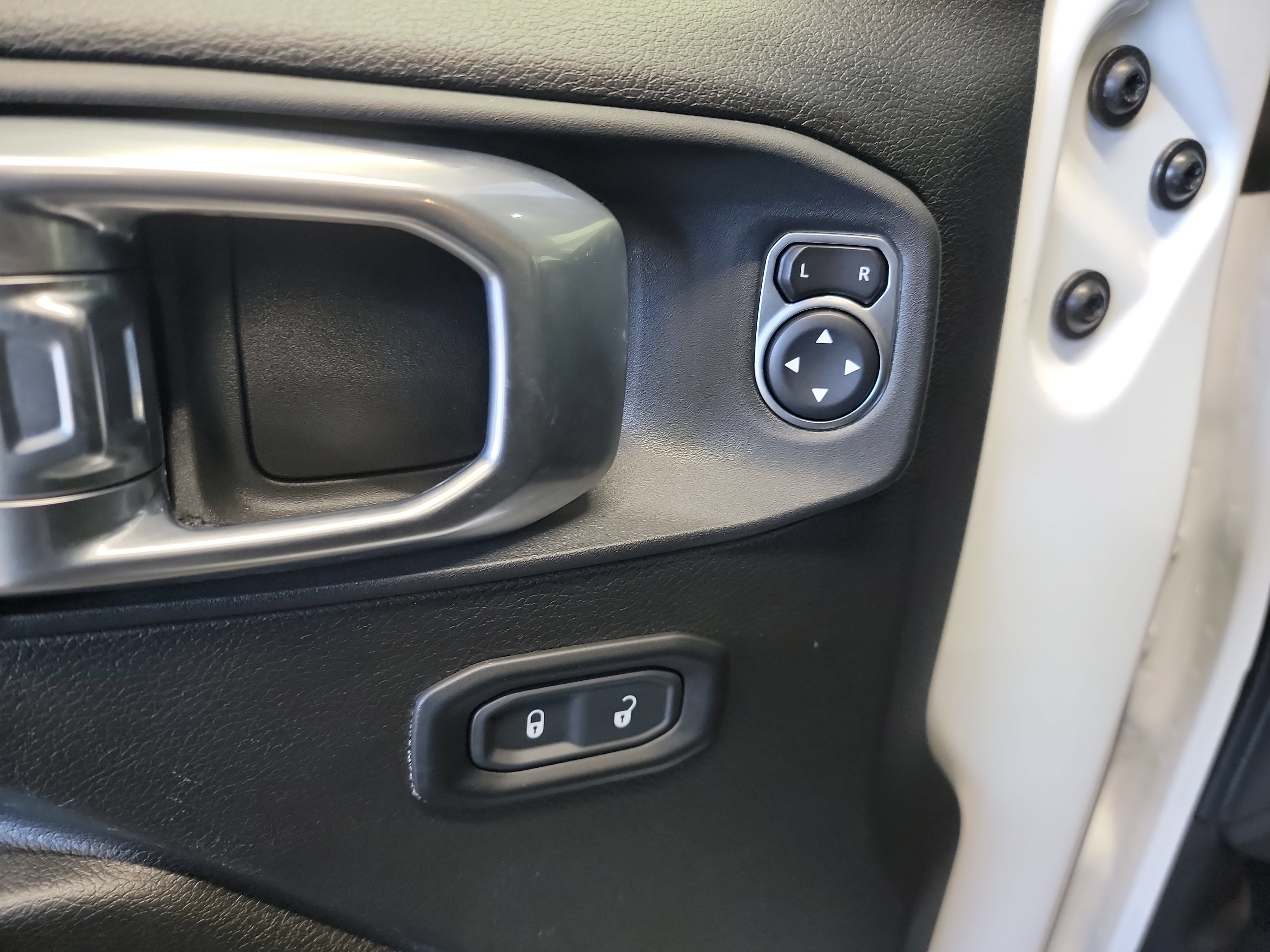 Used 2023 Jeep Wrangler Sport AWD/4WD image 14