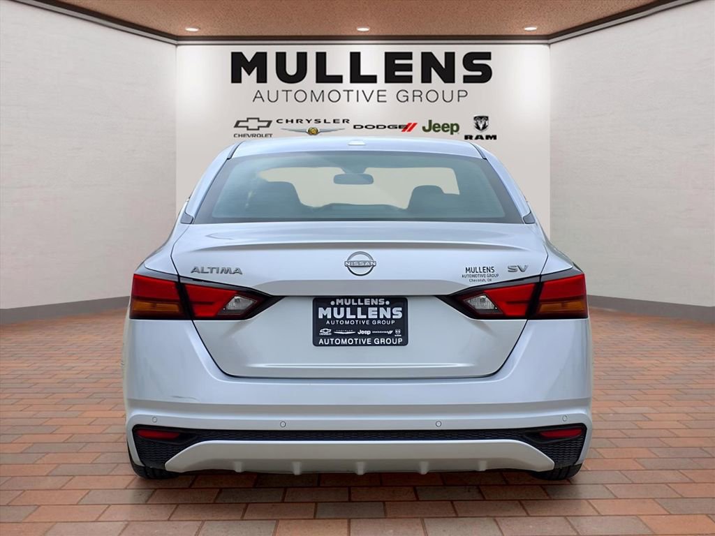 Used 2024 Nissan Altima 2.5 SV FWD image 6