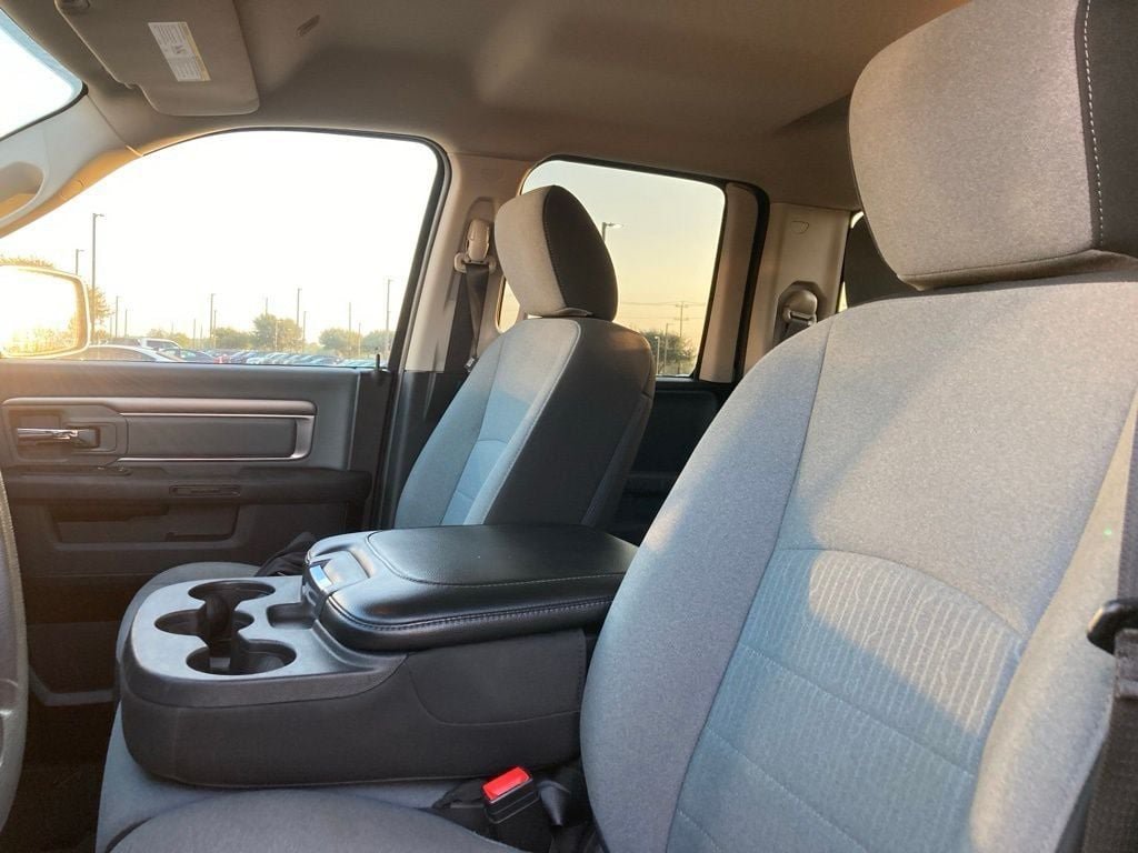 Used 2024 RAM 1500 Classic SLT AWD/4WD image 9