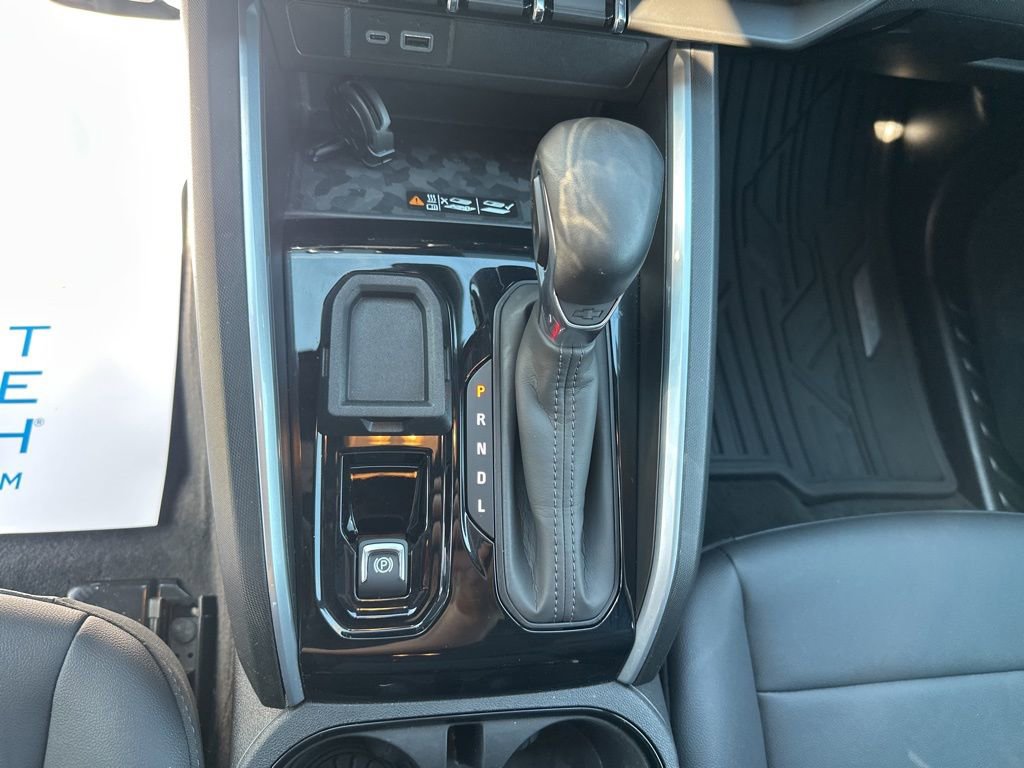 Used 2024 Chevrolet Colorado LT w/ LT Convenience Package III image 26