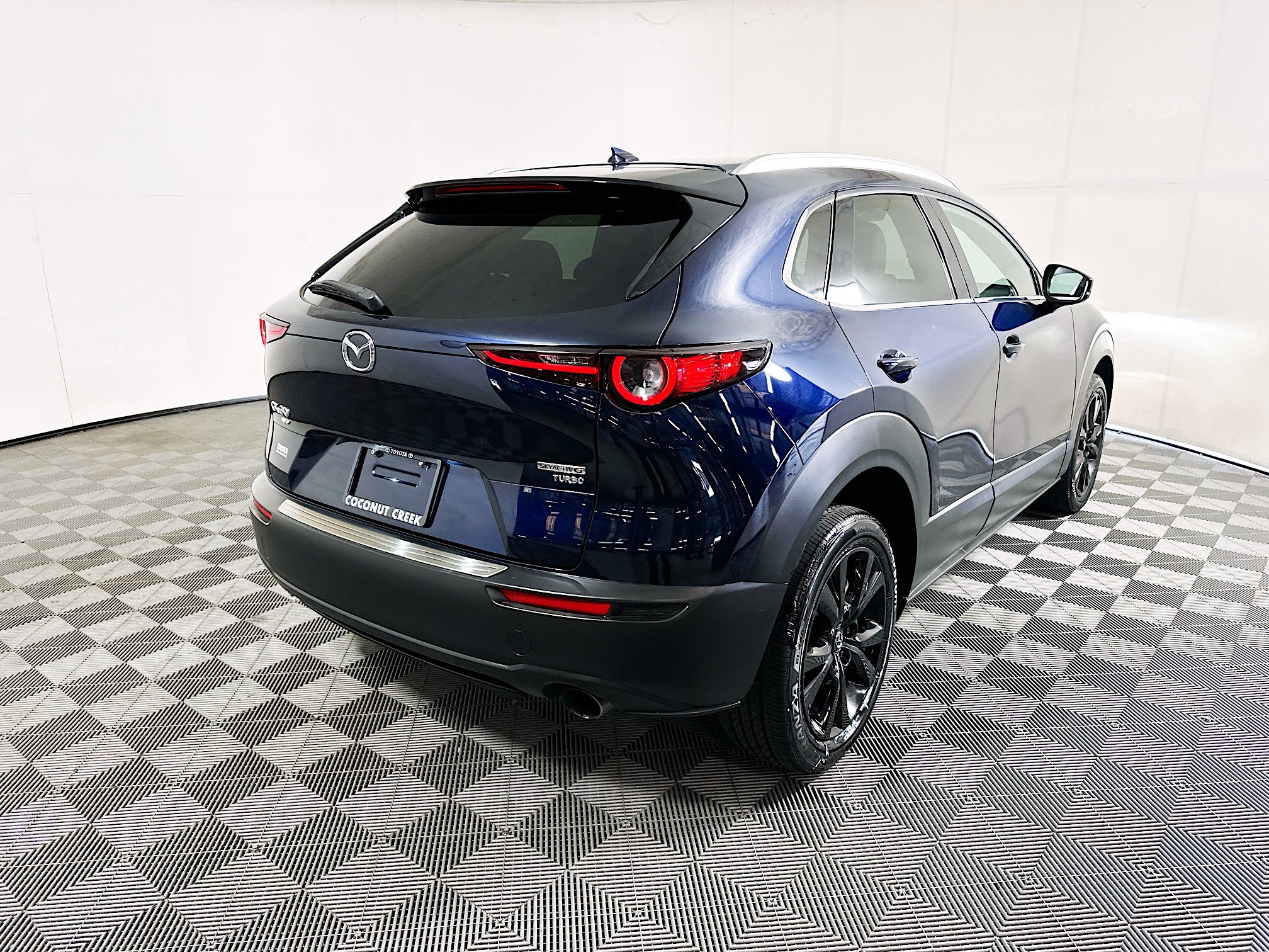 Used 2023 MAZDA CX-30 2.5 Turbo w/ Premium Package AWD/4WD image 3