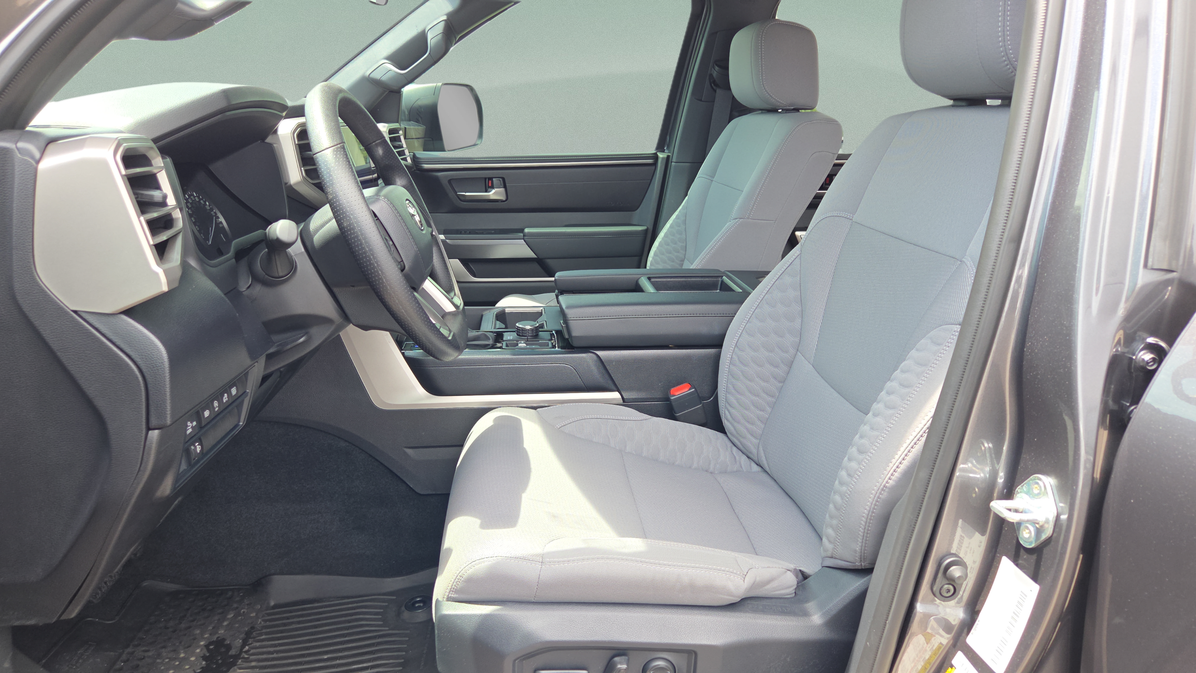 Certified 2025 Toyota Tundra SR5 AWD/4WD image 12