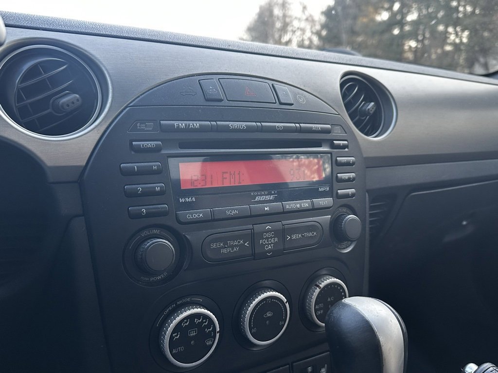 Used 2010 MAZDA MX-5 Miata Grand Touring w/ Premium Pkg image 12