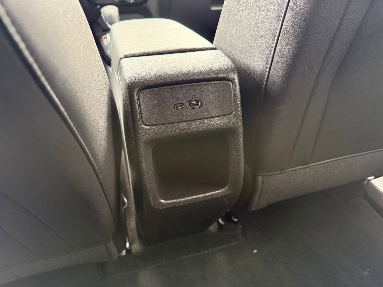 Used 2025 Chevrolet Trax LT FWD image 23