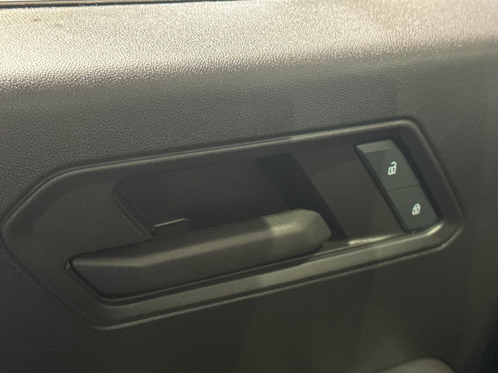 Used 2024 Chevrolet Colorado Trail Boss w/ LPO, Dark Essentials Package AWD/4WD image 28